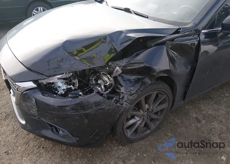 2018 Mazda Mazda3 Grand Touring z USA, uszkodzony, nr VIN 3MZBN1M35JM274861